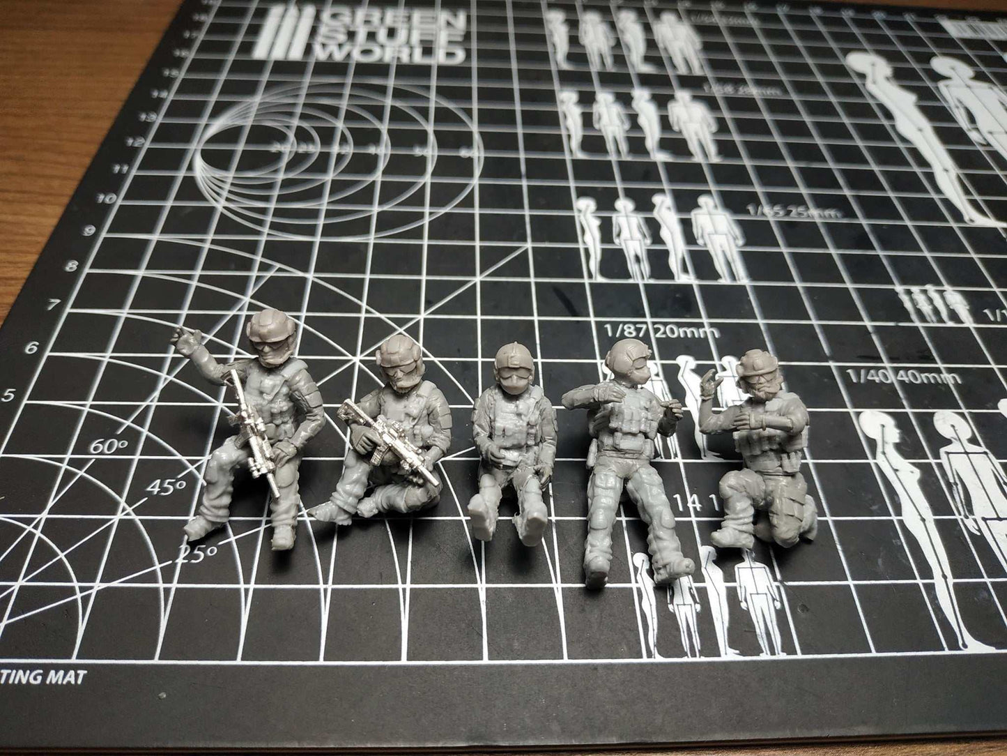 28mm modern BlackHawk crew metal miniature figures for 1/48 scale model kits