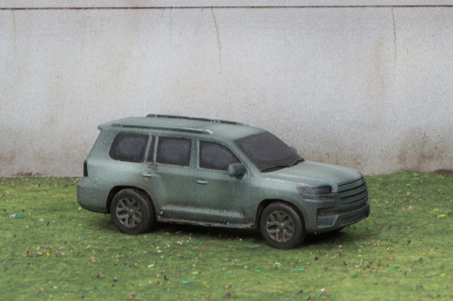 15mm scale modern SUV2 resin model kit used in Ukraine conflict with realistic camouflage detailing