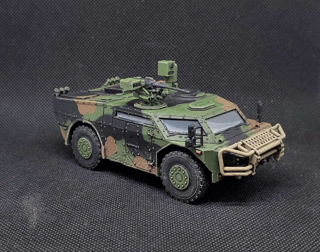 28mm modern German Fennek 1/50 scale model with resin cast parts and two turret options in camouflage colors