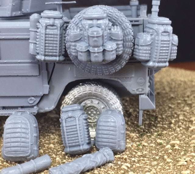 28mm modern miniature backpacks and bedrolls set for scale models