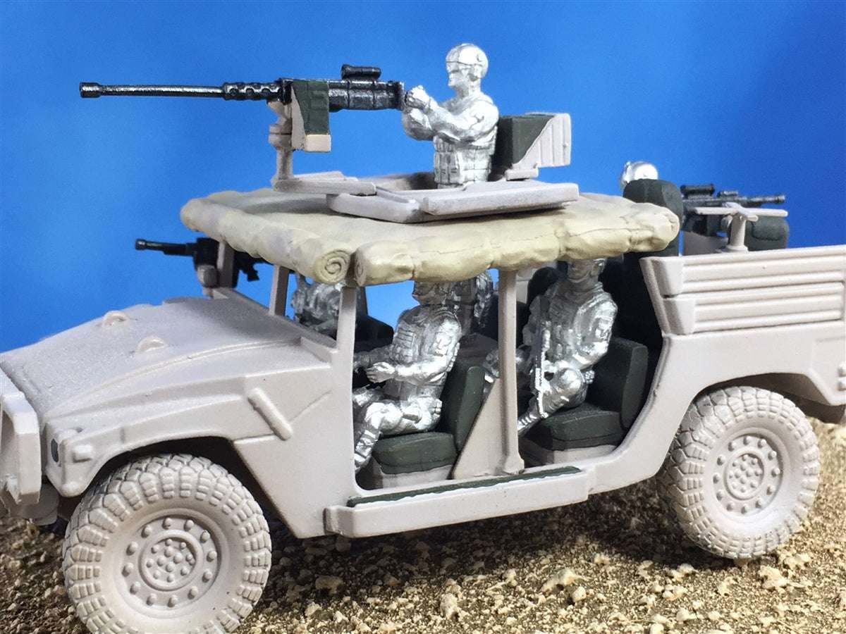 28mm Modern Dumvee 1/50 scale resin model vehicle with six metal figures and resin stowage detailed military kit