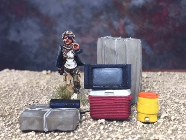 28mm modern TV and DVD player miniature set with detailed props and figure background