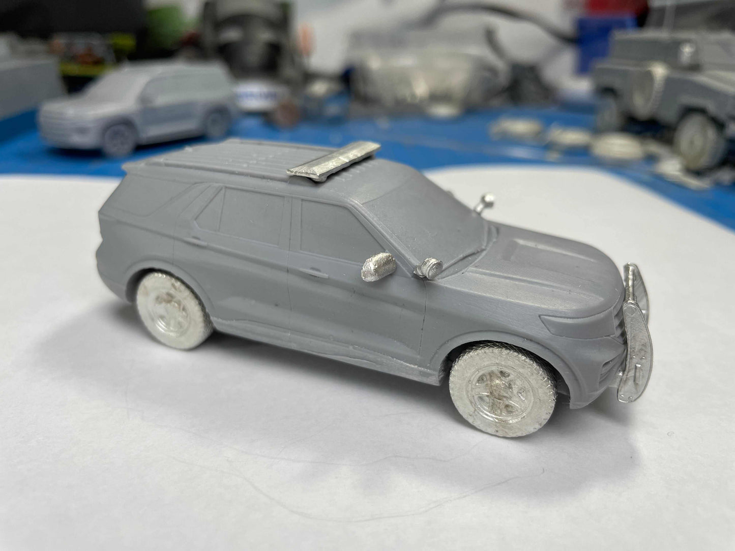 28mm scale modern police interceptor SUV resin model unpainted miniature