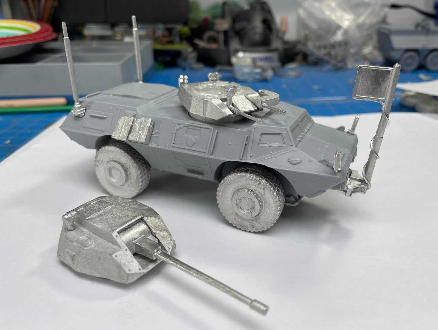 28mm Modern M117 armored security vehicle scale model with resin and metal parts and two turret options