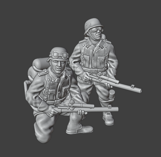 28mm WW2 German Infantry Flamethrower Team 2