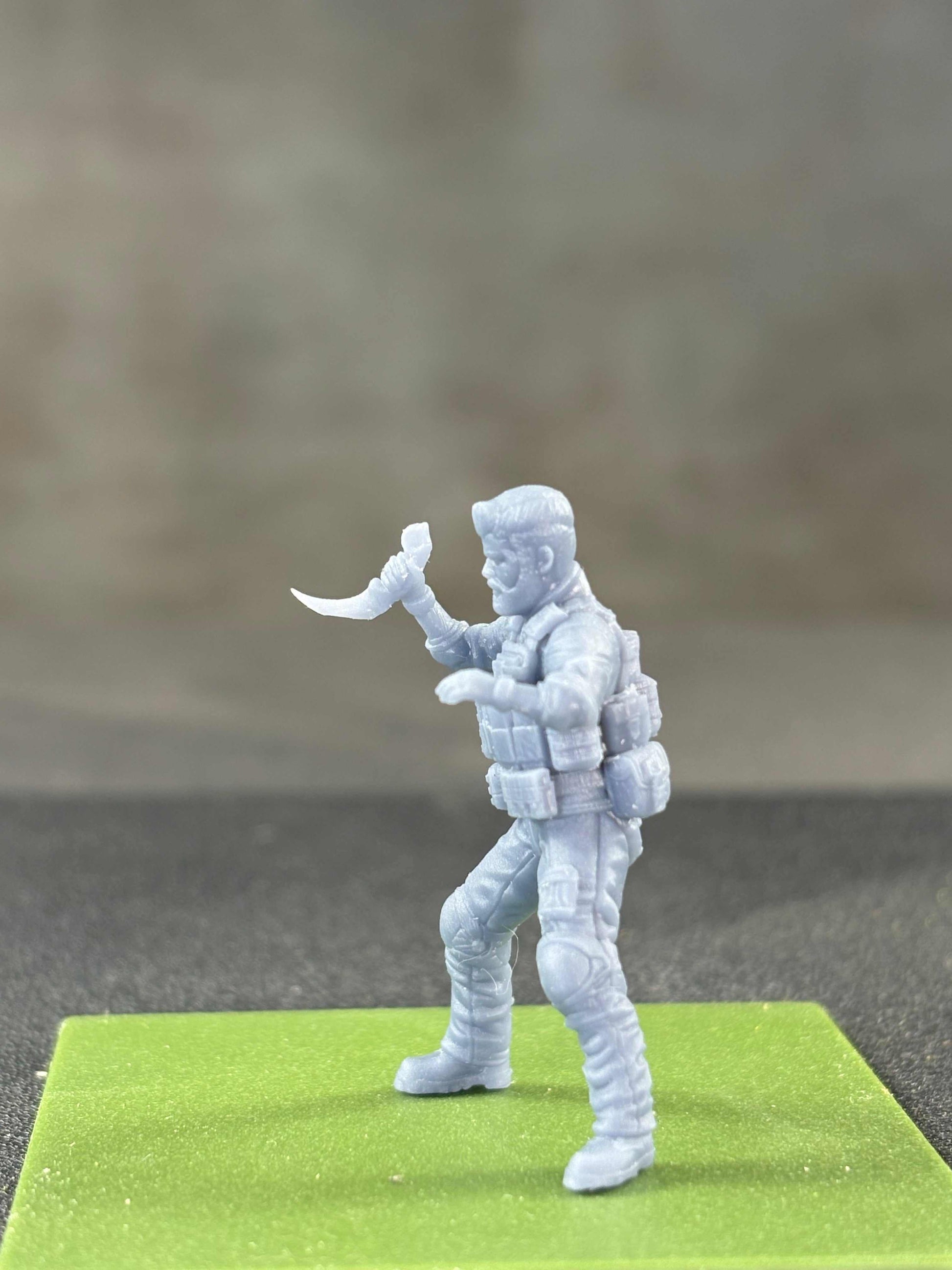 32mm Special Forces resin miniature figure unpainted with tactical gear and weapon pose