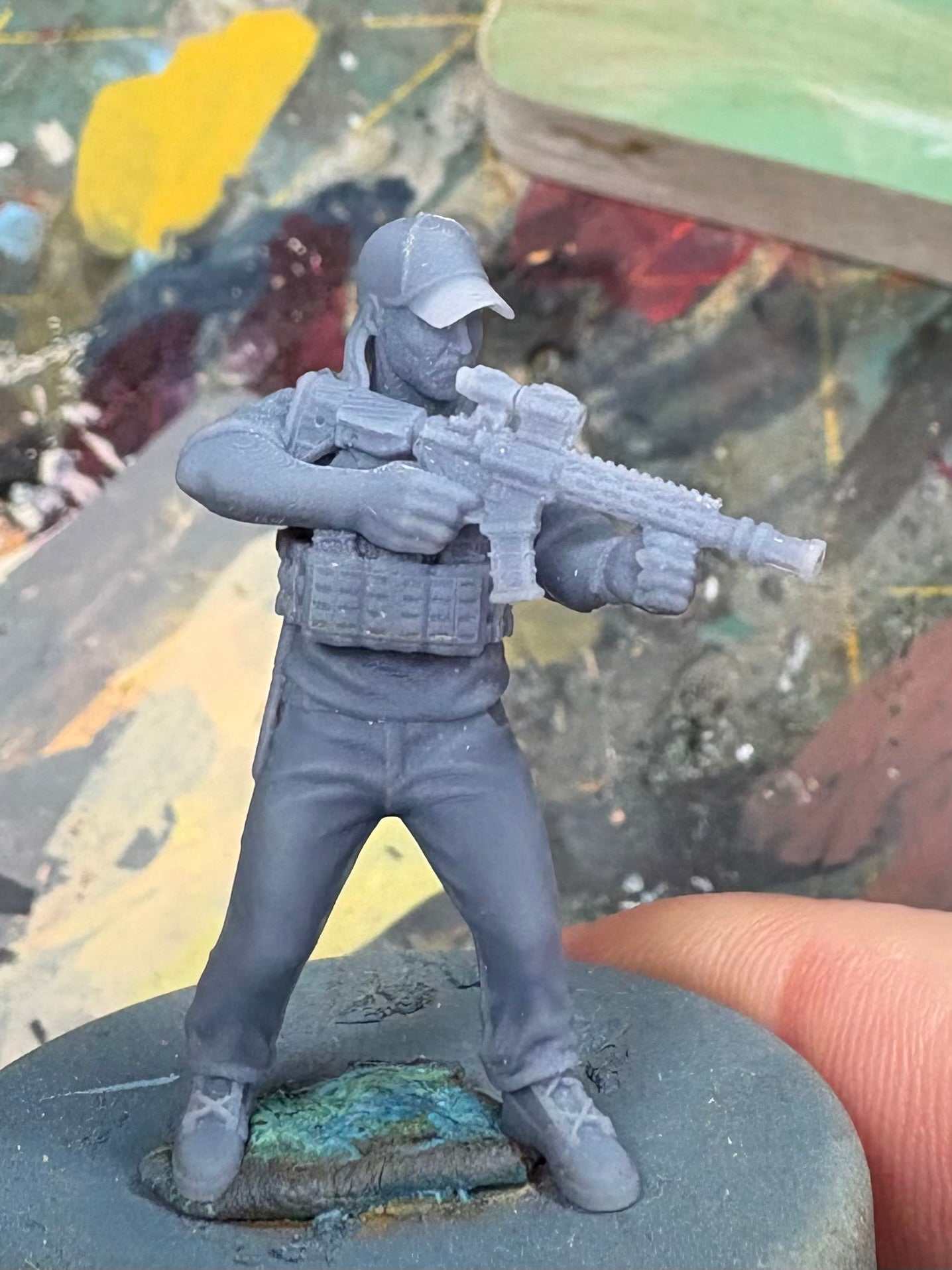 32mm Special Forces Wolf Operator 1 resin mini figure unpainted holding rifle