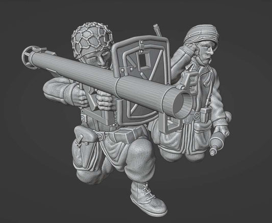 28mm German Fallschirmjager anti-tank team firing PzShreck resin model unpainted