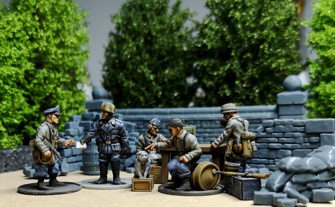 28mm WW2 German Paratrooper Officer Set