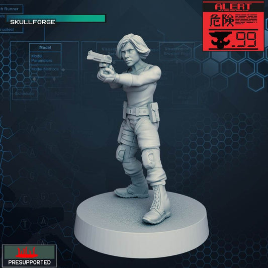 32mm SilverBird unpainted resin miniature figure with gun pose on round base