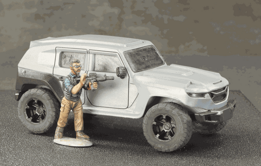 28mm scale 3D printed modern Tezvani tank resin model with soldier figure and SUV design